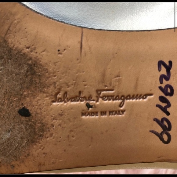 Salvatore Ferragamo flats 💯 percent Authentic - Picture 4 of 6